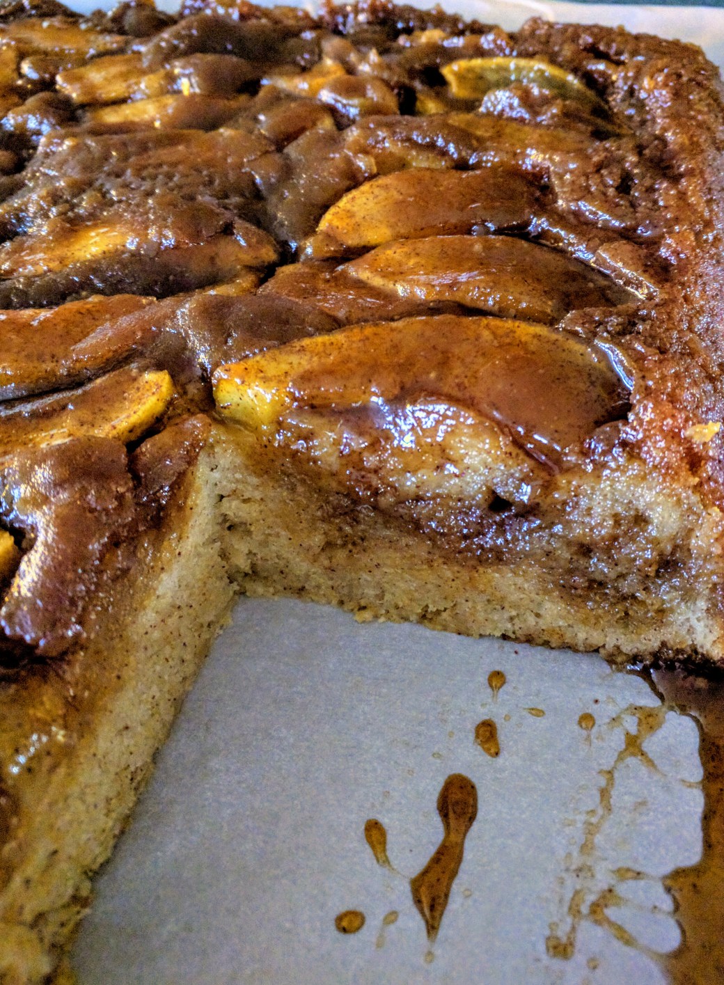 Fresh Apple Upside down Cake
